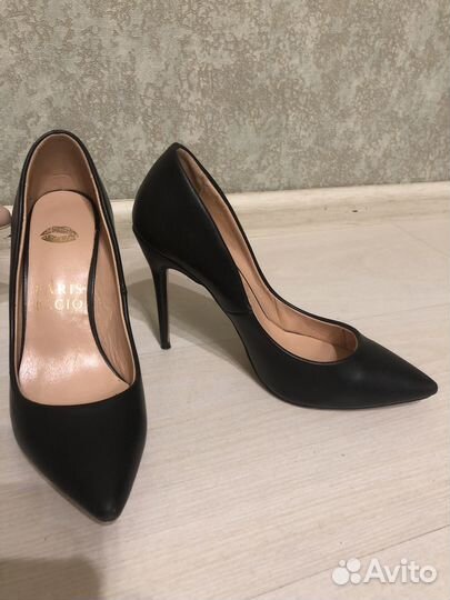 Туфли лодочки бежевые черные 37 р натуральная кожа