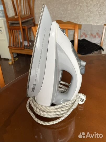 Утюг Bork