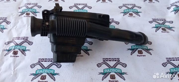 Воздухозаборник Toyota Prius