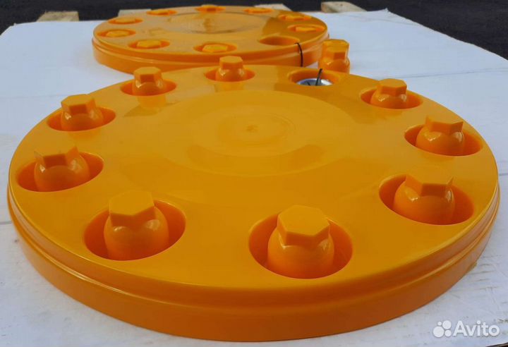 Комплект 2шт колпаки с колпачками на гайки Желтые