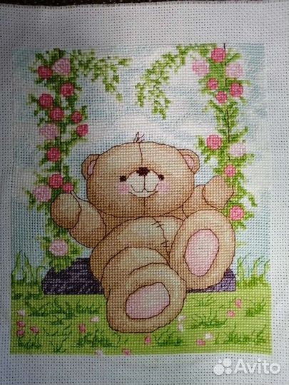 Картина Мишка на качелях, вышивка крестом
