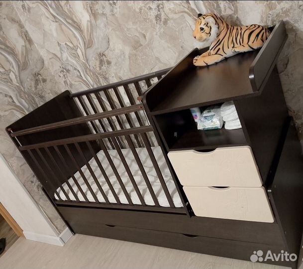 Детская кроватка