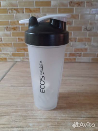 Шейкер с пружиной и держателем