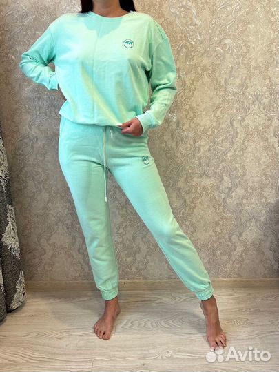 Продам костюм Pinko