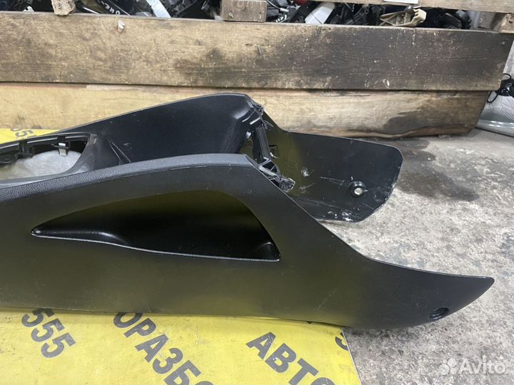 Консоль центральная Kia Rio 3