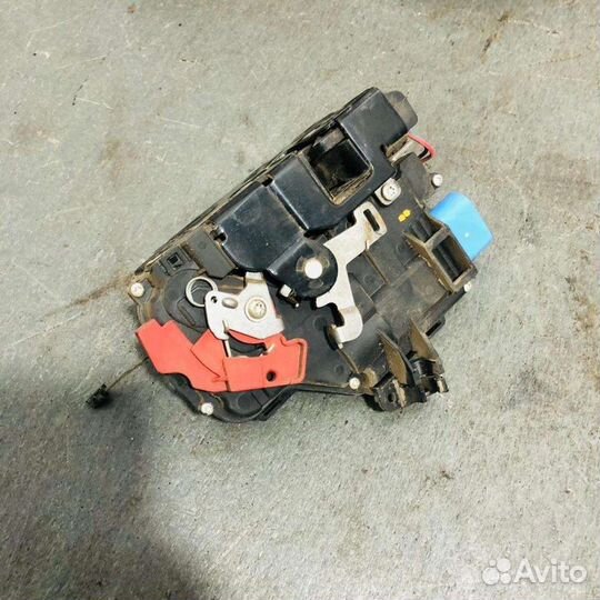 Skoda Octavia A5 замок двери (Авторазбор Атп)