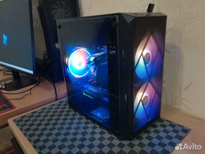 Компьютер игровой компактный