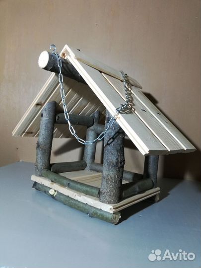 Кормушка для птиц из дерева