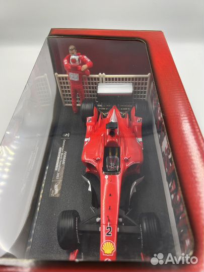 Диорама 1:18 Hot Wheels Shcumacher Ferrari 2003