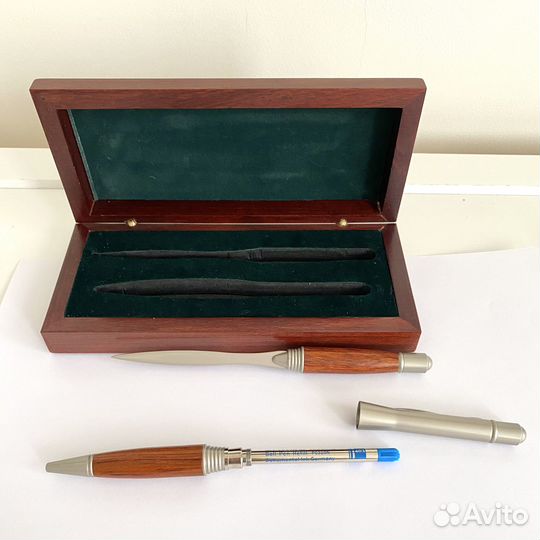 Ручка шариковая подарочная в футляре