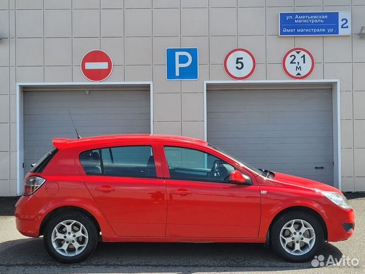 Opel Astra 1.6 МТ, 2010, 184 628 км