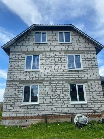 Дом 313,5 м² на участке 7,5 сот.