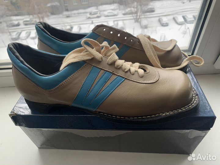 Лыжные ботинки классические