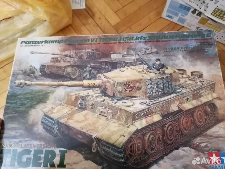 Модель танка Tiger 1 (late ver) Tamiya 1:35