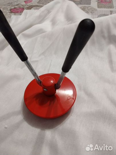 Закаточная машинка для жестяных банок