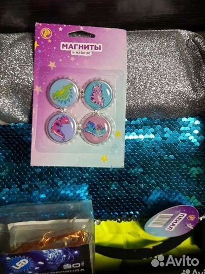 Пеналы новые в подарок магниты