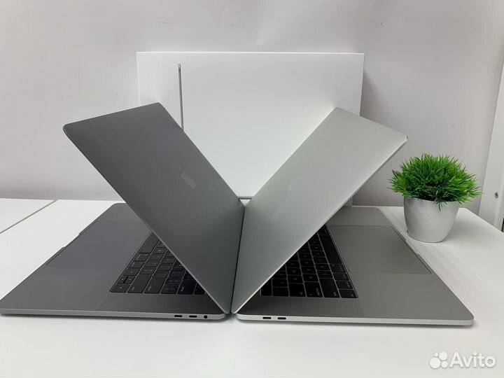 MacBook pro i5 i7 M1