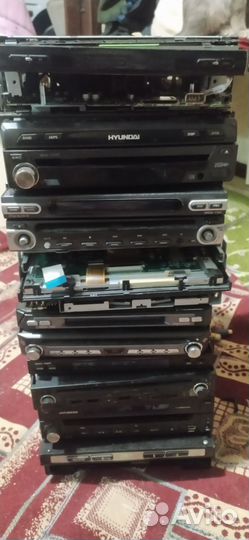 Автомагнитолы с выдвижным экраном