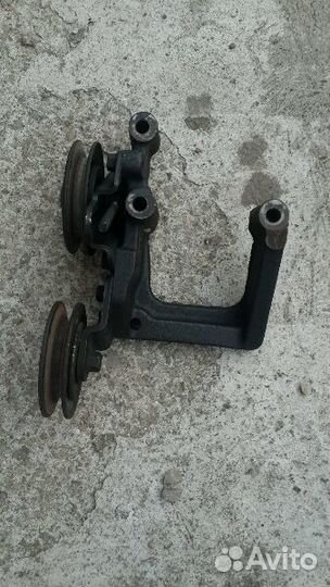Натяжитель ремня генератора 4HF1