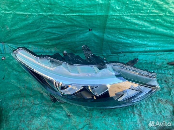 Фара правая Nissan Qashqai J11 Ниссан Кашкай
