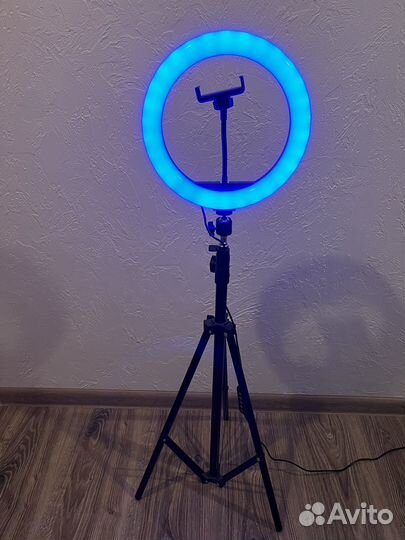 Кольцевая лампа RGB 26