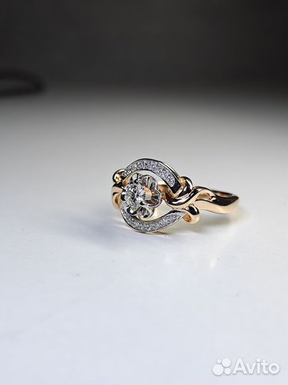 Золотое кольцо 585 пробы с бриллиантами