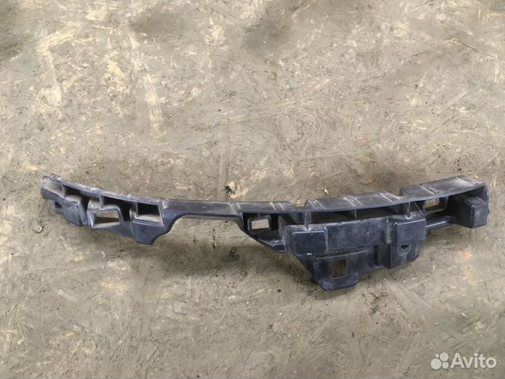 Кронштейн фары правый Renault Scenic 3