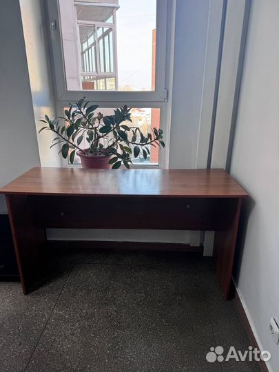 Стол офисный