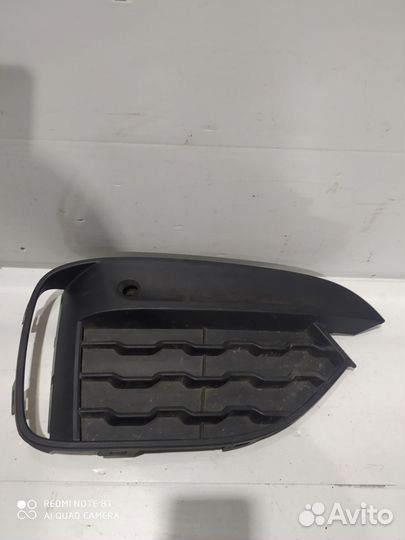 Решетка в бампер правая BMW F16