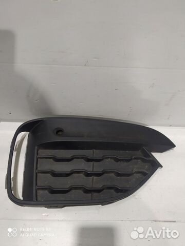 Решетка в бампер правая BMW F16