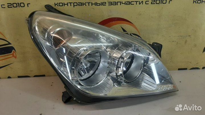 Фара передняя правая Opel Astra H 2007-2014