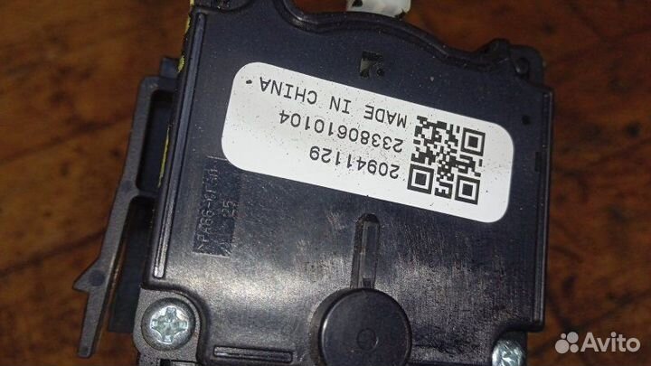 Переключатель поворотов подрулевой Opel Astra J