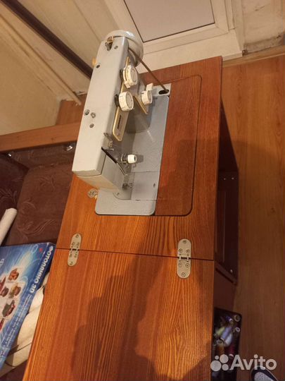 Швейная машинка Подольск 142
