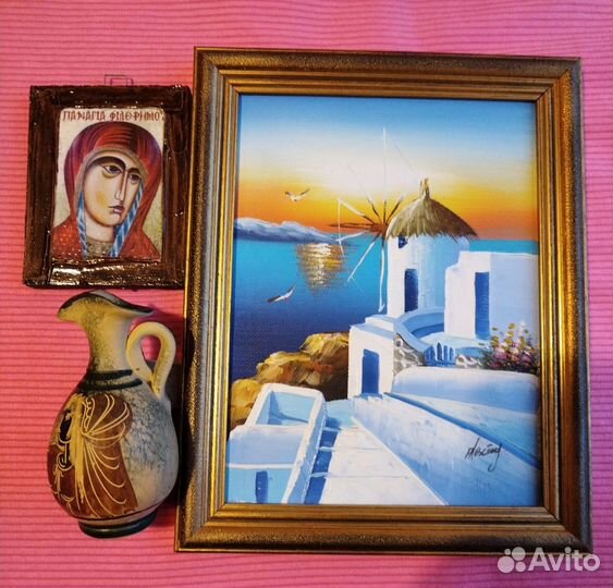Греция: картина, тарелки, вышитые салфетки