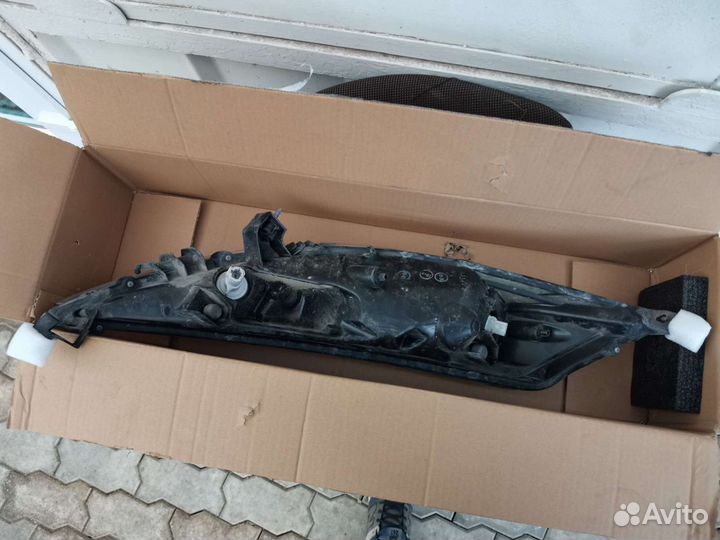 Фонарь передний