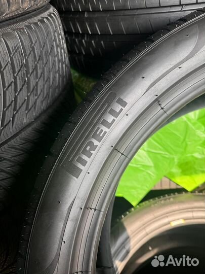 Pirelli P Zero PZ4 285/40 R23 107Y