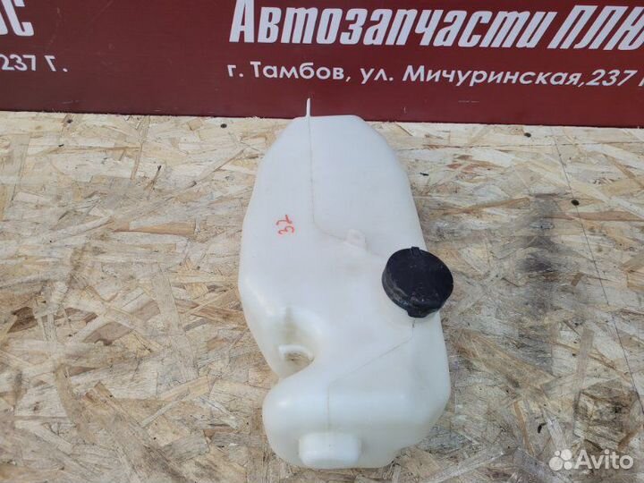 Бачок омывателя Renault Logan