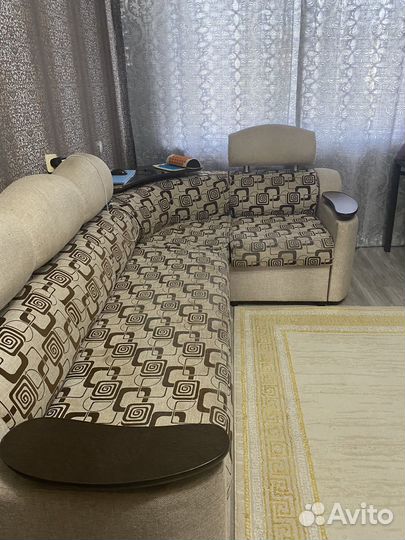 Диван