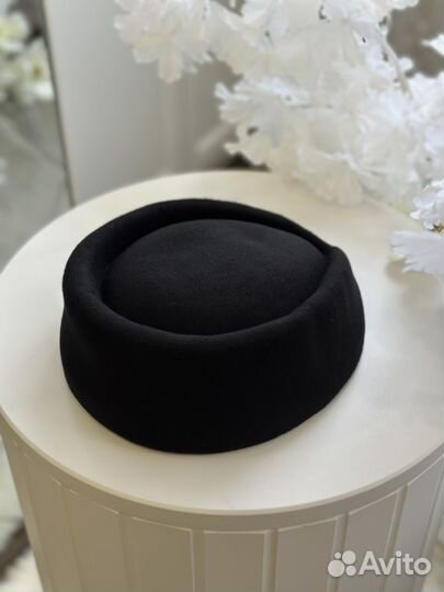 Шляпа таблетка черная женская