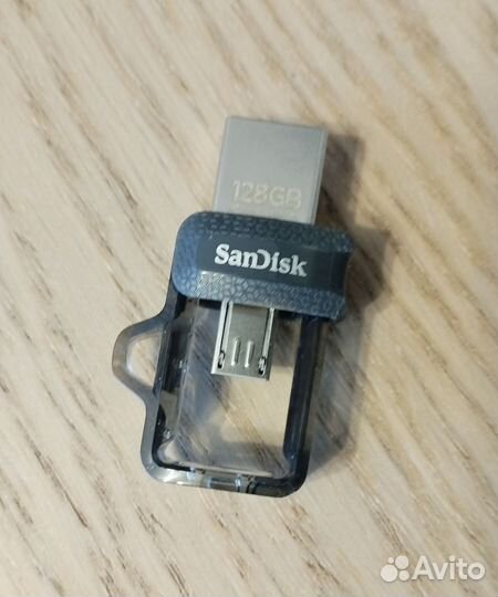 USB флешка 128