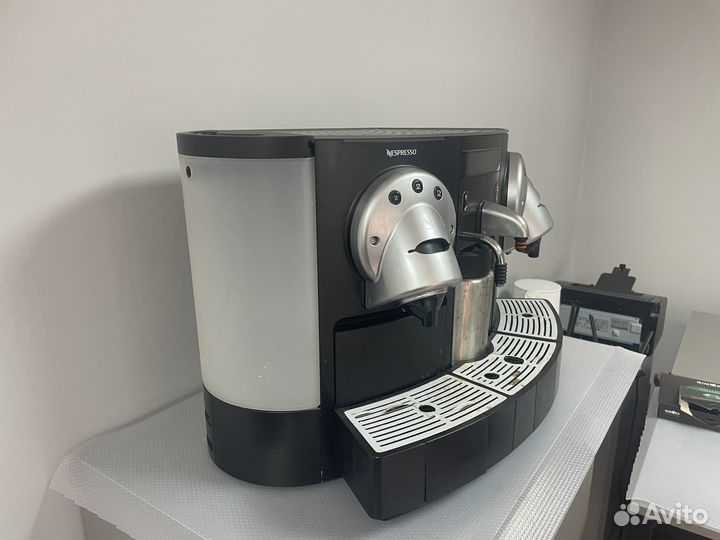 Кофемашина nespresso