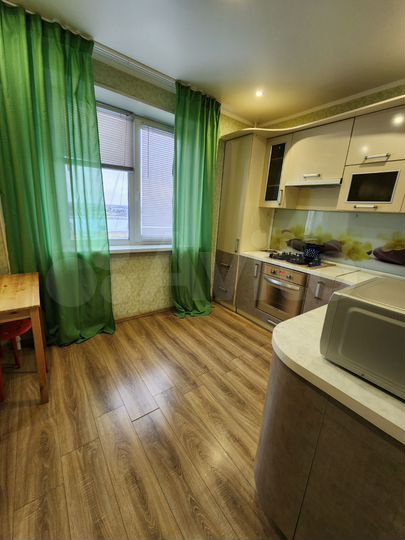 1-к. квартира, 42 м², 8/10 эт.