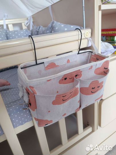 Кармашек-органайзер на кроватку