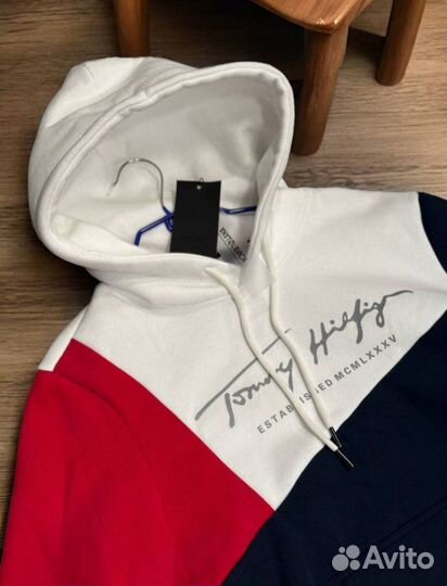 Толстовка зимняя Tommy hilfiger