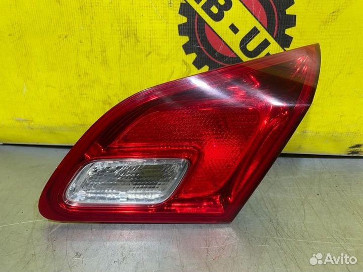 Фонарь задний внутренний задний правый Opel Astra