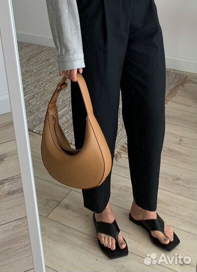 Сумка овальная женская через плечо Mango