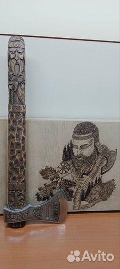 Топор резной 