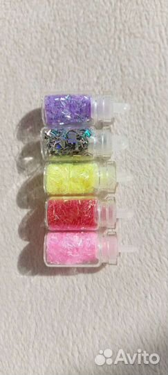 Блёстки в стеклянной бутылочке