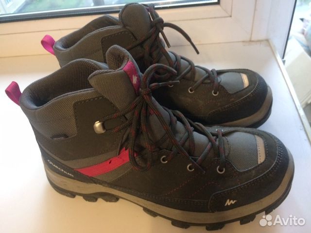 Продаются ботинки