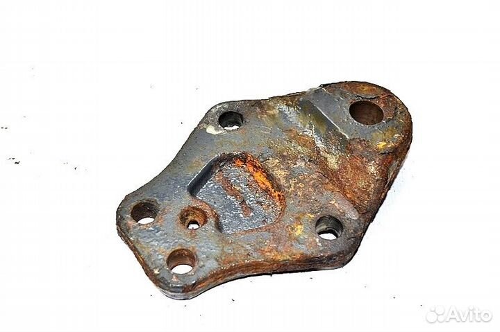 Кронштейн стабилизатора, переднего моста, верхний